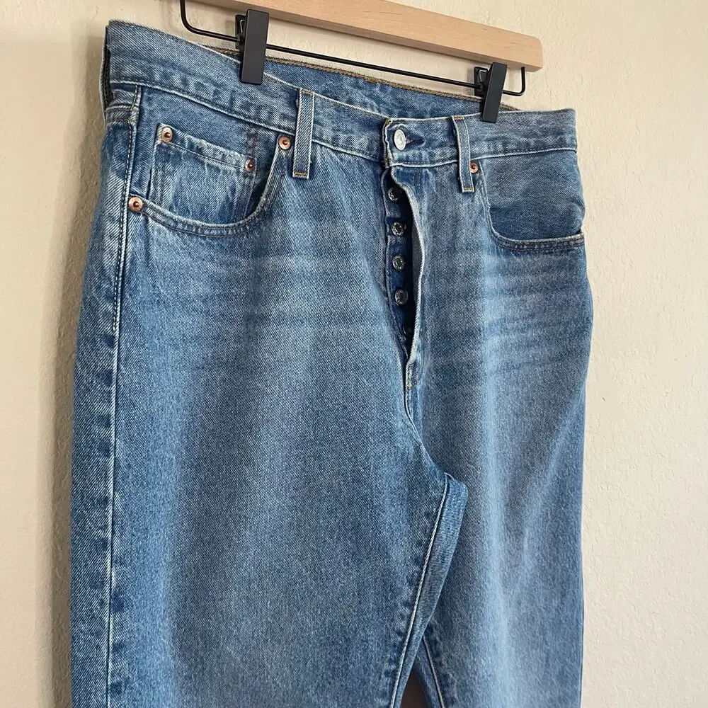 LEVI’s 501 High Rise Denim Jeans Straight Leg Button Fly - Size W32xL26